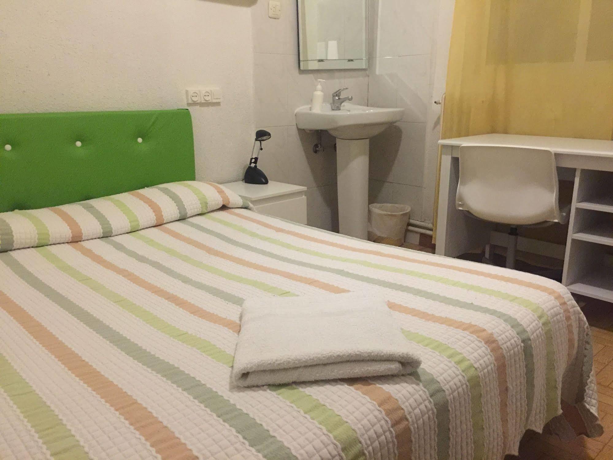 Hostal Murcia Madrid Kültér fotó